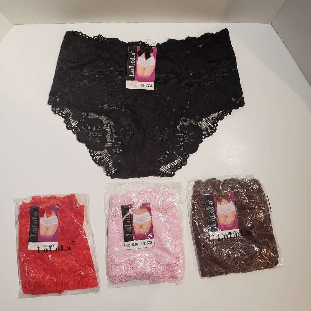 A set of 4 Women's Lace Panties